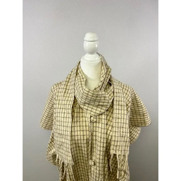 Plaid Poncho Wrap Women OS Beige Brown Scarf Neck Fringe Toggle Button - Picture 7 of 10